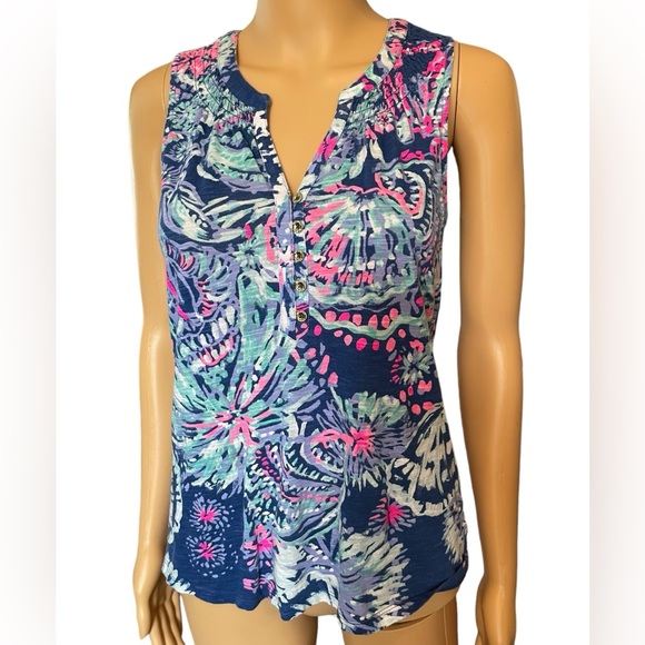 Lilly Pulitzer Gypsea Girl Print Tropical Coastal Preppy Button Up Essie Top - Picture 1 of 6